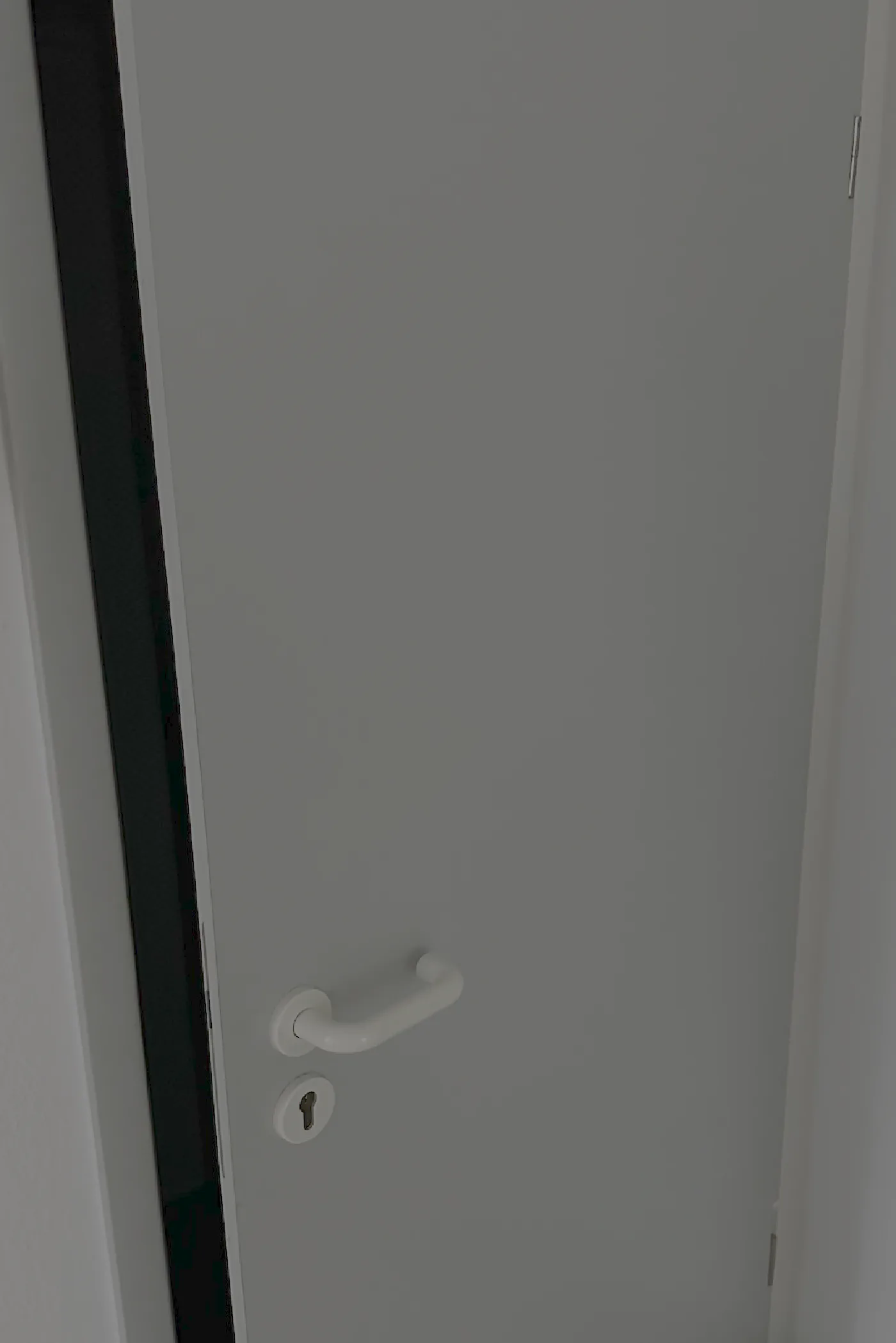 Die Tür zum Serverraum, im laufenden Betrieb unverschlossen.